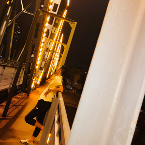 KTV公主边唱边做视频
